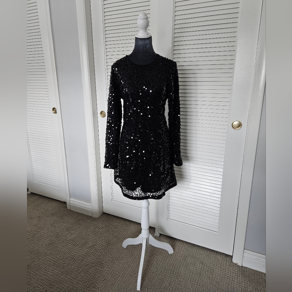 H&M Black Sequins Long Sleeve low back Mini Dress Size Medium